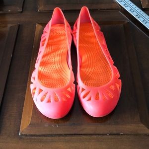 Women’s size 7 orange crocs